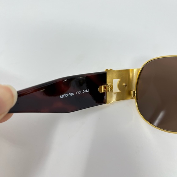 Vintage Versace Medusa Sunglasses 90s Y2K Tortoise Brown Gold Oversized Case - Picture 8 of 12